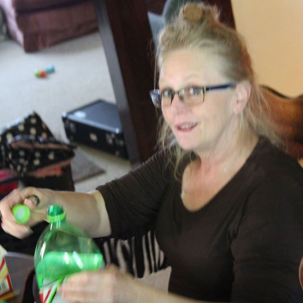 Meet your Posher, Lea